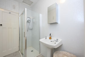 Photo 15- click for photo gallery